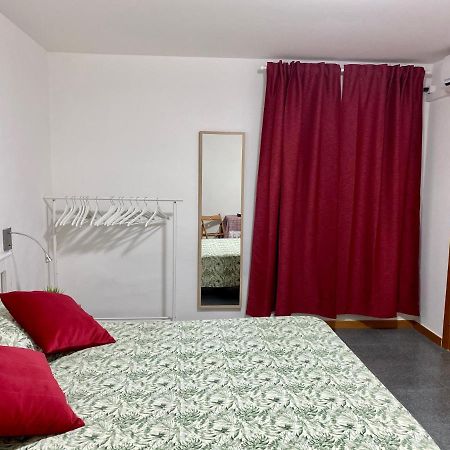 Pisani Apartment Бари Екстериор снимка