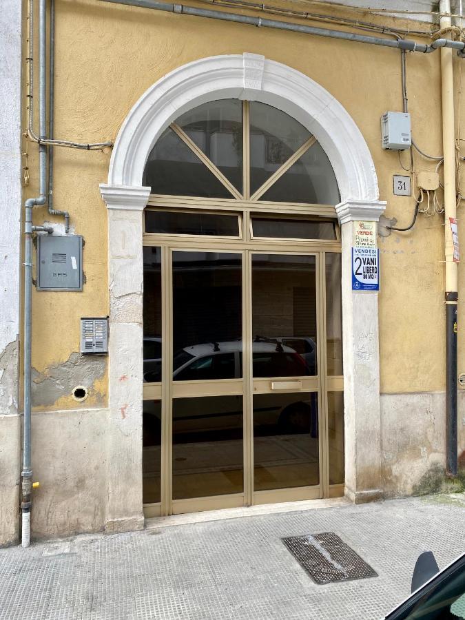 Pisani Apartment Бари Екстериор снимка